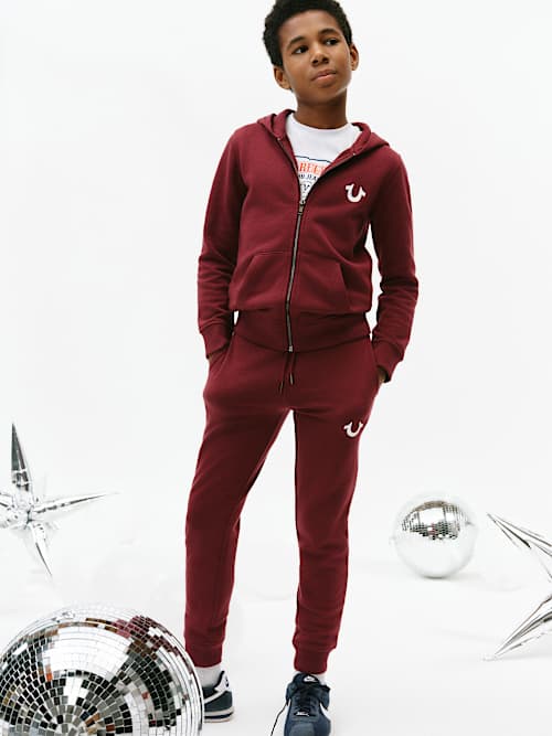 МАЛЬЧИКИ БЕГАЮТ ТРУСЦОЙ С ВЫШИТОЙ ПОДКОВОЙ