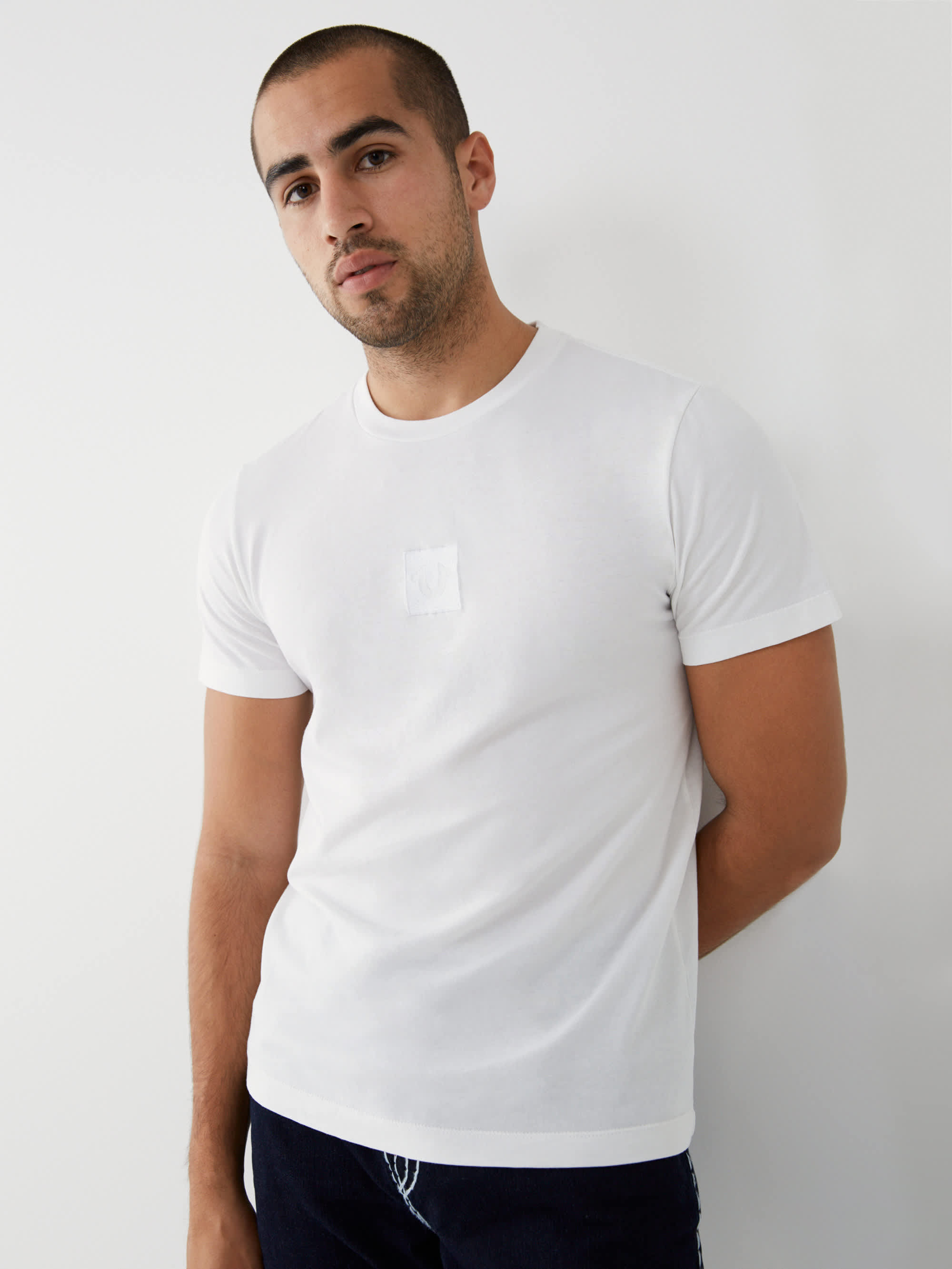 TONAL HORSESHOE TEE