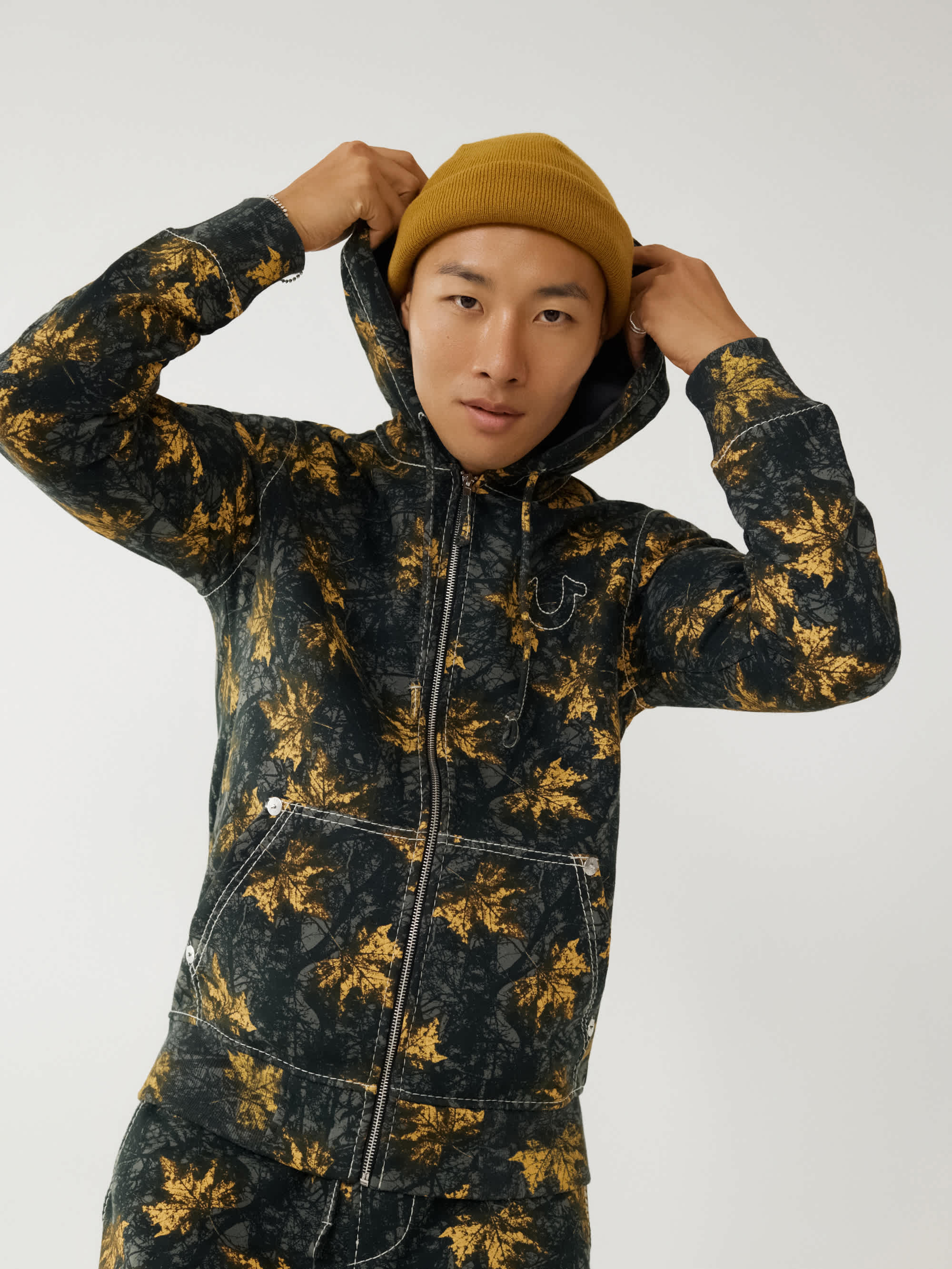 BIG T LEAF CAMO ZIP HOODIE