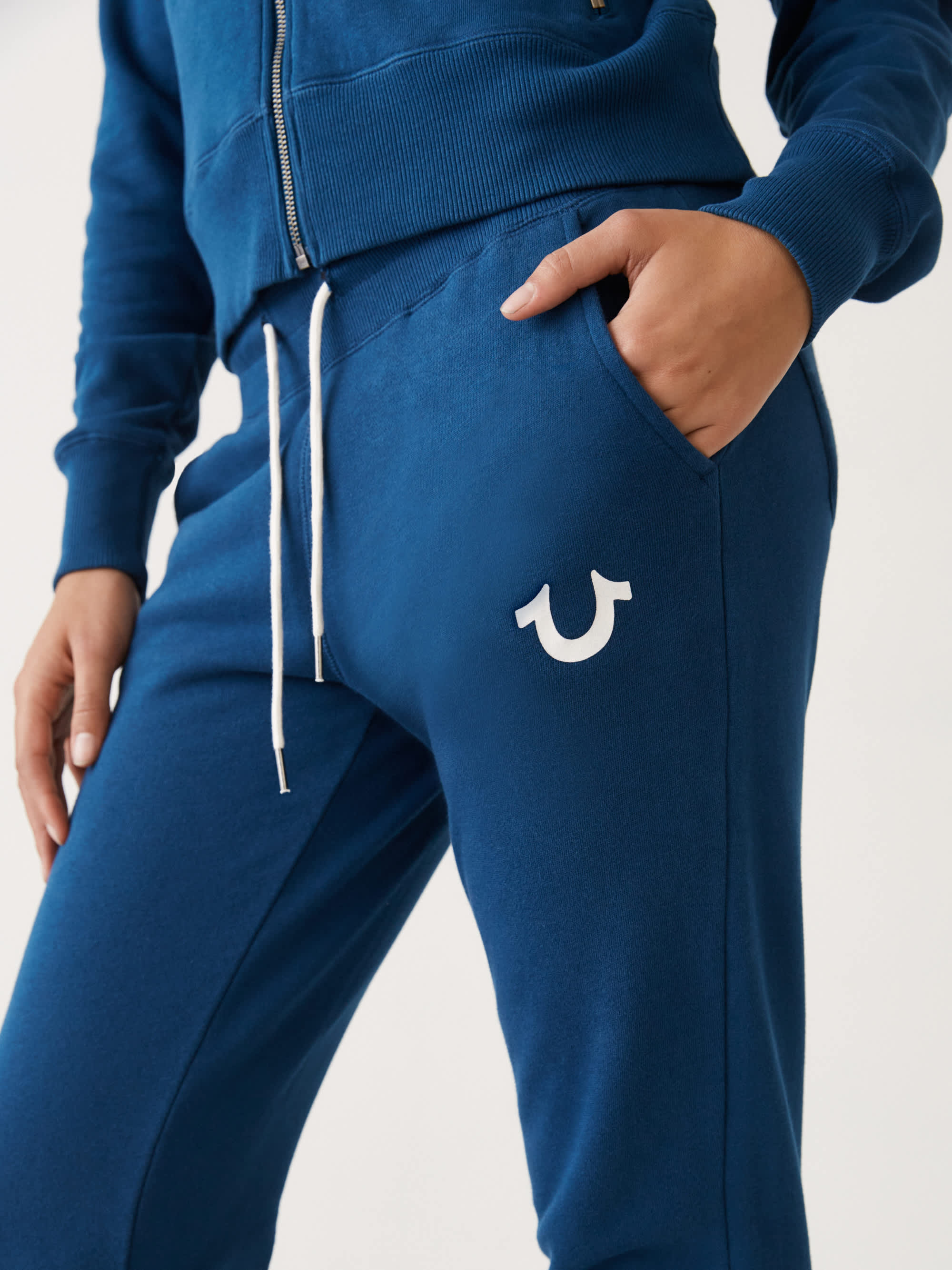 SLIM LOGO JOGGER