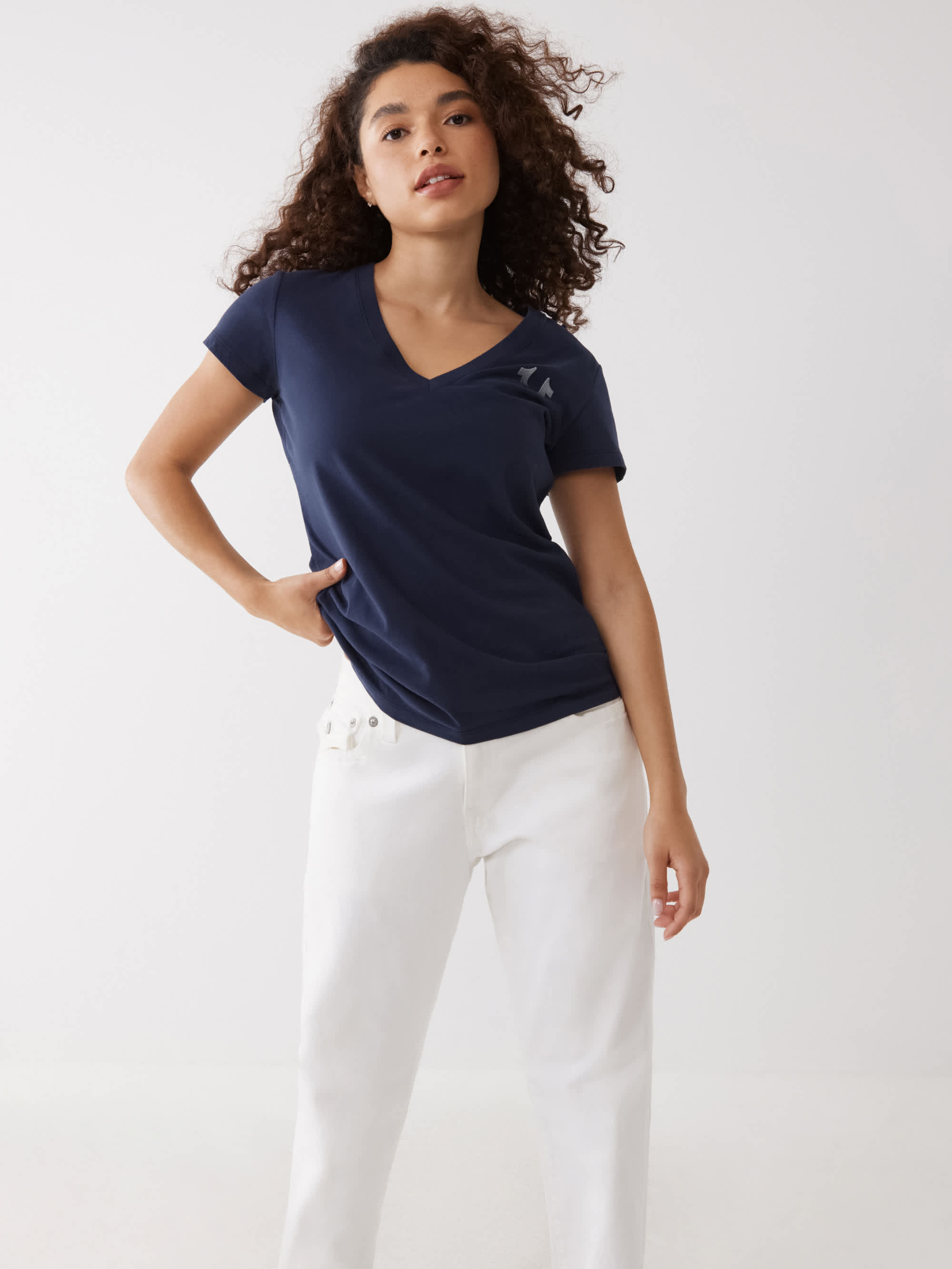 LOGO V TEE