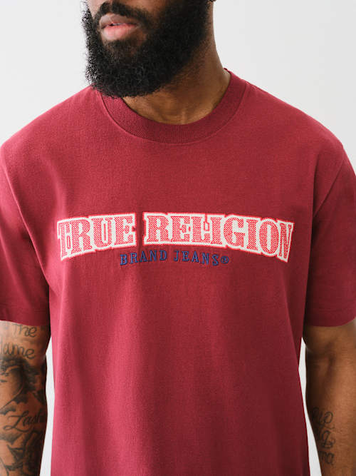 CROSS STITCH ARCHED LOGO TEE