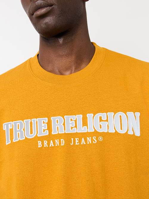 EMBROIDERED REFLECTIVE ARCH LOGO TEE