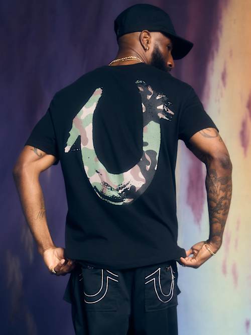 РАСКРАШЕННАЯ КАМУФЛЯЖНАЯ ФУТБОЛКА В ВИДЕ ПОДКОВЫ