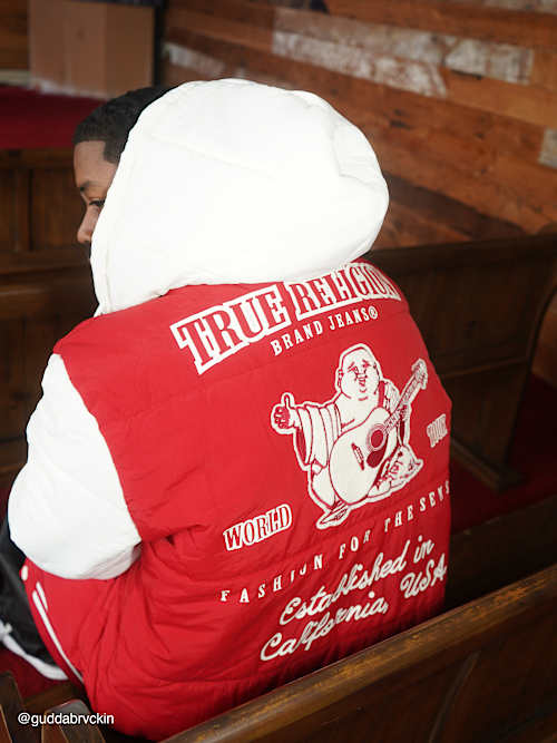 ШКОЛЬНАЯ КУРТКА-ФУГУ С КАПЮШОНОМ