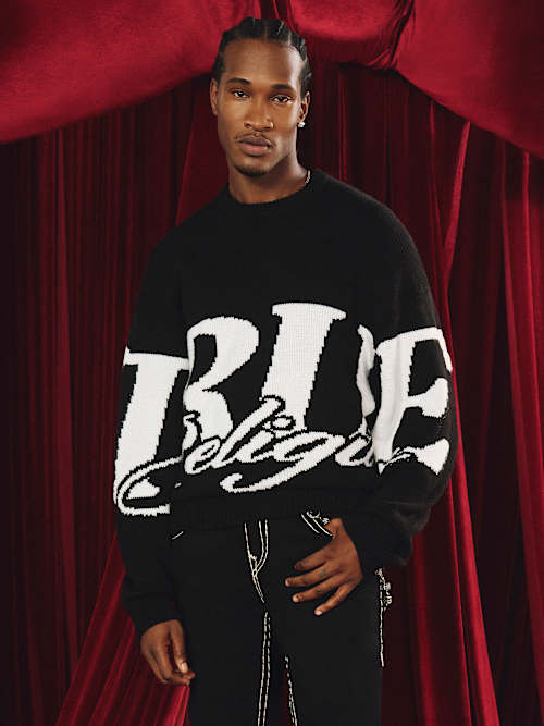 СВИТЕР С КРУГЛЫМ ВЫРЕЗОМ И ЛОГОТИПОМ