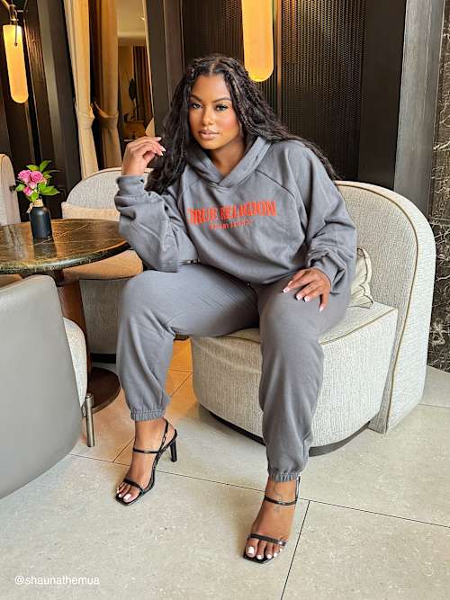 СВИТШОТ TRUE RELAXED С КАПЮШОНОМ