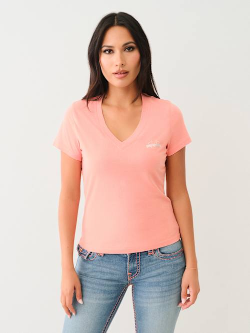 T-SHIRT À ENCOLURE EN V ET IMPRIMÉ FER À CHEVAL MÉTALLIQUE EN RELIEF