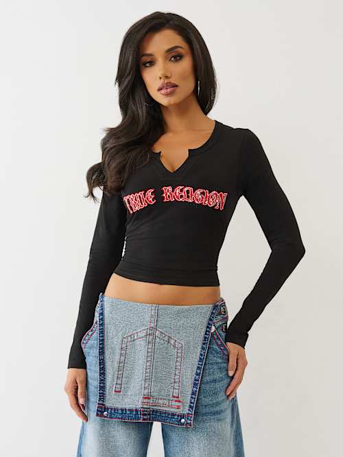 CRYSTAL APPLIQUE V NOTCH LONG SLEEVE TEE