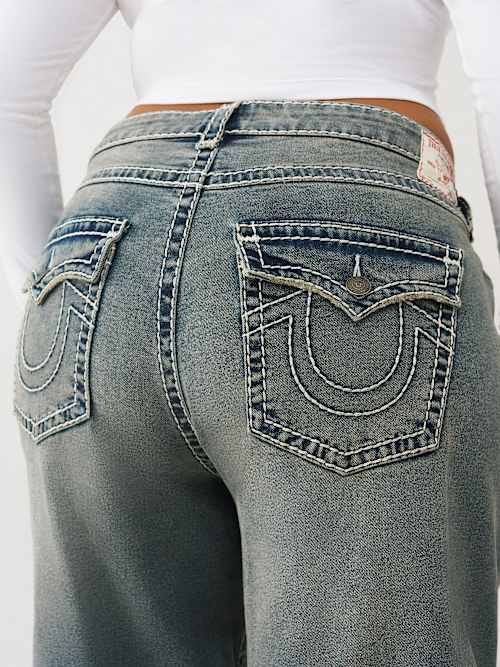 ПЛЮС СУПЕР-ФУТБОЛКА JESSIE СРЕДНЕЙ ПОСАДКИ, СУПЕР-МЕШКОВАТЫЕ ДЖИНСЫ