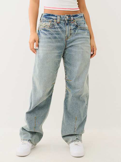 ДЖИНСЫ С КЛАПАНОМ В ФОРМЕ БОЛЬШОЙ БУКВЫ T