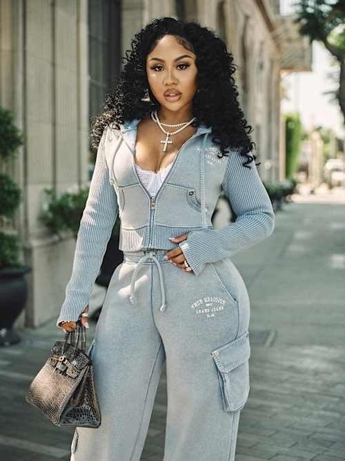 ТОЛСТОВКА В РУБЧИК С БОЛЬШОЙ Т-ОБРАЗНОЙ ЗАСТЕЖКОЙ НА МОЛНИЮ