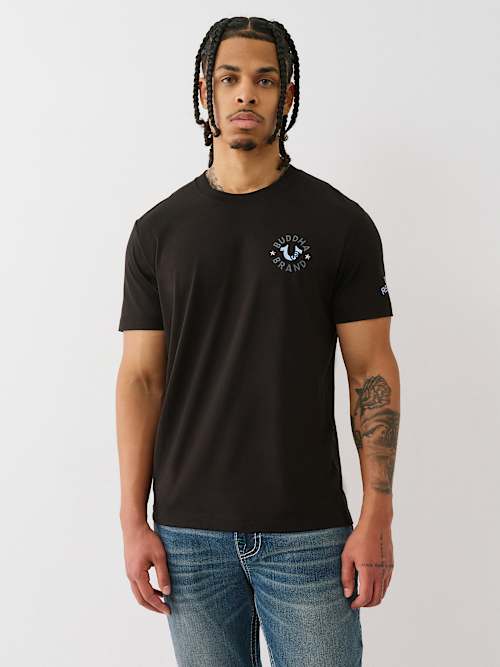 CAMISETA CON LOGOTIPO DE TRUE RELIGION APILADO