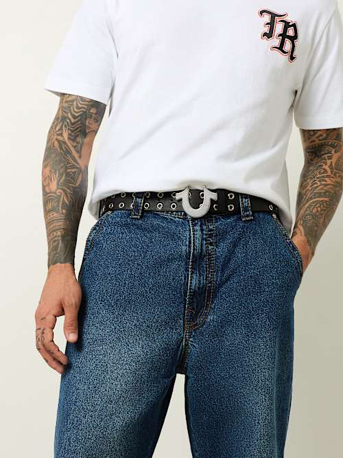 КОЖАНЫЙ РЕМЕНЬ С ЛЮВЕРСОМ В ВИДЕ ПОДКОВООБРАЗНОЙ ПРЯЖКИ