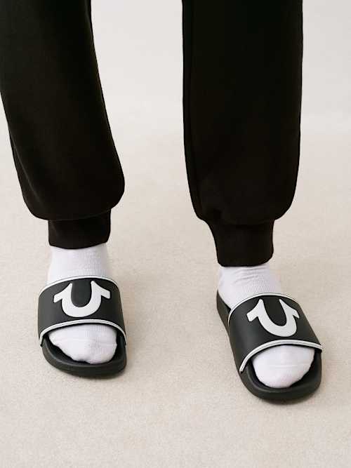 ШЛЕПАНЦЫ TRUE RELIGION HORSESHOE SLIDE. 