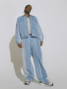 FRAYED BIG T BAGGY JEAN 