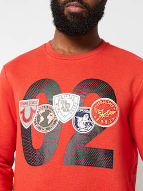 PATCH CREW SWEATSHIRT