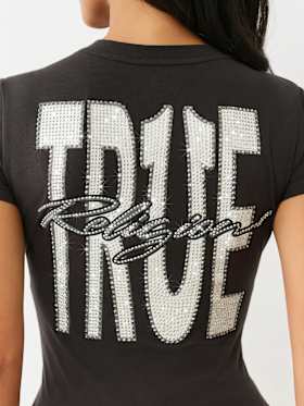CRYSTAL TRUE LOGO V NECK TEE
