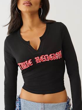 CRYSTAL APPLIQUE V NOTCH LONG SLEEVE TEE