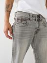 JEANS RECTOS RICKY CON SOLAPA Y COSTURA BIG T