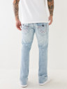 JEANS BILLY CON CORTE DE BOTA Y COSTURAS CON AGUJA SIMPLE