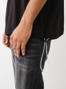 CHAIN EMBROIDERED TEE