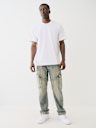 JEANS TIPO CARGO HOLGADOS CON CIERRE, CORREA Y COSTURA BIG T