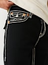 SHORTS BOBBY CON COSTURA DE CORDONES Y SOLAPA
