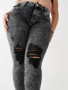 JENNIE MID RISE CURVY SKINNY JEAN