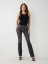JEANS BECCA CON CORTE DE BOTA Y COSTURA BIG T