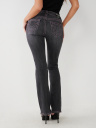 JEANS BECCA CON CORTE DE BOTA Y COSTURA BIG T