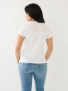 CAMISETA CON CUELLO EN V Y CRISTALES TRBJ