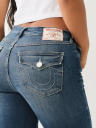 JEANS CORTE DE BOTA BECCA DE TIRO MEDIO CON BOLSILLOS CON SOLAPA