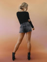  CUTOUT FRAYED DENIM SHORT