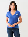 CAMISETA CON CUELLO EN V Y HERRADURA CON CRISTALES