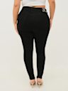 ADEMÁS JEANS SKINNY CURVILÍNEOS JENNIE DE TIRO ALTO