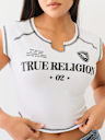 CAMISETA DEPORTIVA PEQUEÑA CON CUELLO CON HENDIDURA