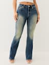 JEANS BECCA CORTE DE BOTA, TIRO MEDIO Y ROCIADO DE BRILLANTINA