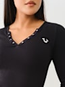 SEAMLESS RIBBED CROP HENLEY TEE