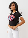 CAMISETA PEQUEÑA CON LOGOTIPO Y BORDE DE CRISTALES