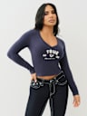 LONG SLEEVE LOGO APPLIQUE BABY TEE
