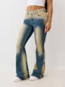 JEANS ACAMPANADOS Y FRUNCIDOS DE TIRO MEDIO
