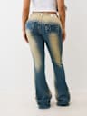 JEANS ACAMPANADOS Y FRUNCIDOS DE TIRO MEDIO