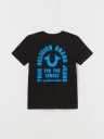CAMISETA CON ESTAMPADO TRBJ EN RELIEVE PARA NIÑO