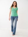 CAMISETA HENLEY CON HERRADURA DE TACHAS