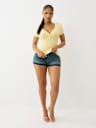CAMISETA HENLEY CON HERRADURA DE TACHAS