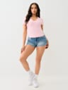 SHORTS JENNIE CON DOBLADILLO ENROLLADO Y TIRO MEDIO
