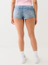 SHORTS JENNIE CON DOBLADILLO ENROLLADO Y TIRO MEDIO