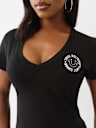 CAMISETA CON CUELLO EN V Y HERRADURA CON CRISTALES