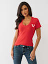 CAMISETA CON CUELLO EN V Y HERRADURA DE BANDANA